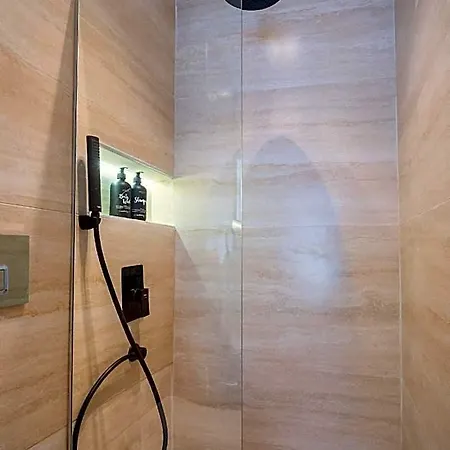 Urban Quarters - Nevizade 4*