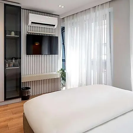 Urban Quarters - Nevizade 4*