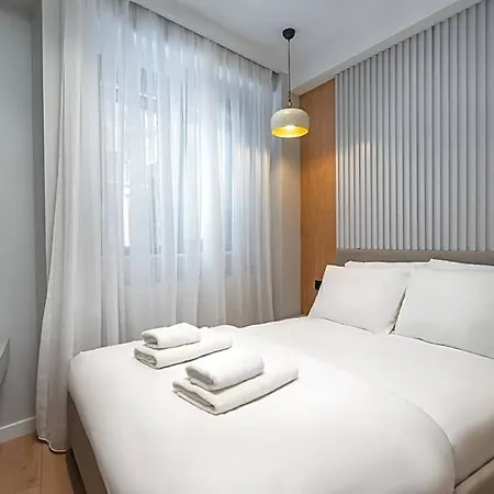 Urban Quarters - Nevizade Hotel